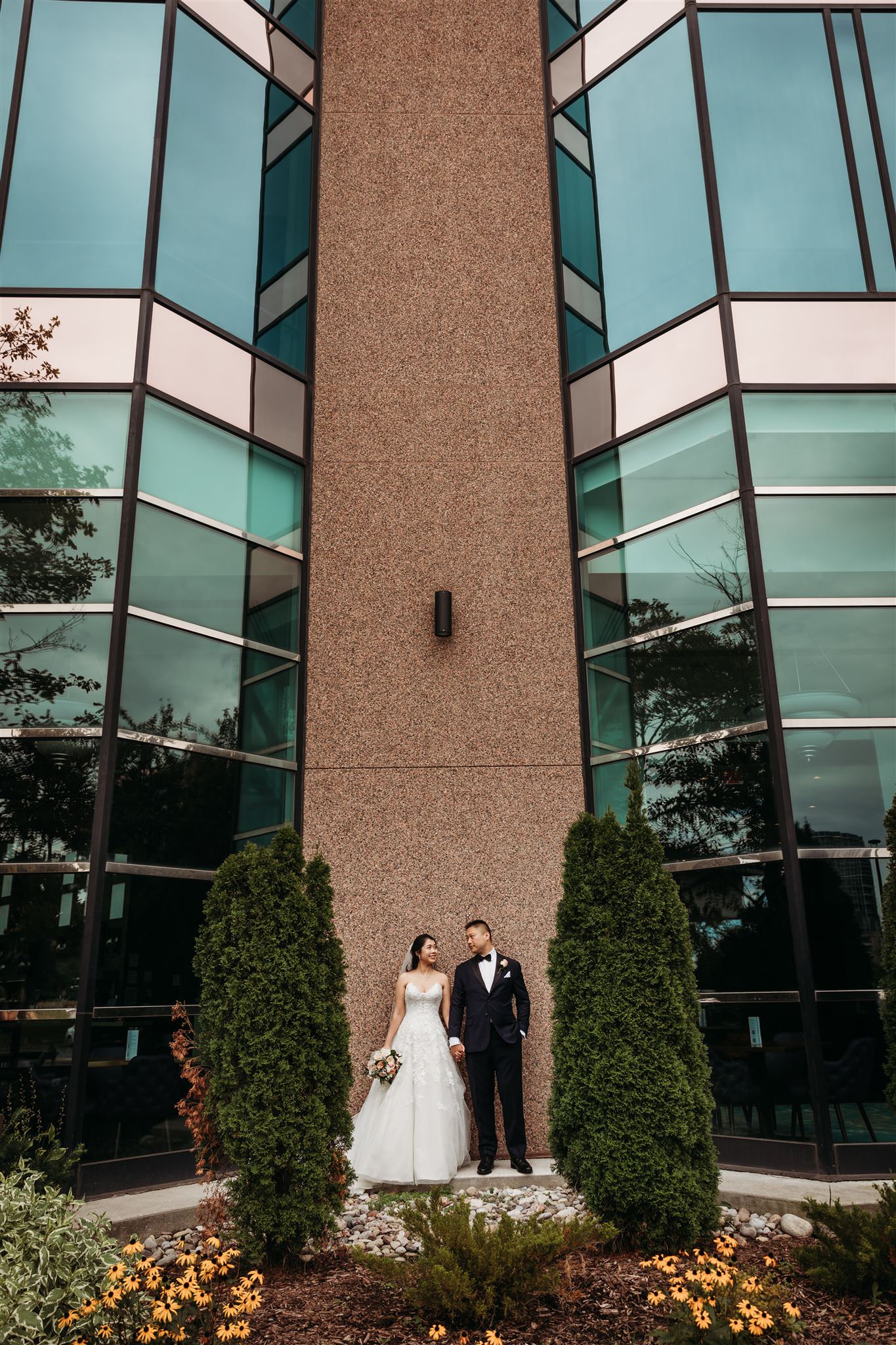 photography locations in markham, photography locations in toronto, hilton markham wedding photos