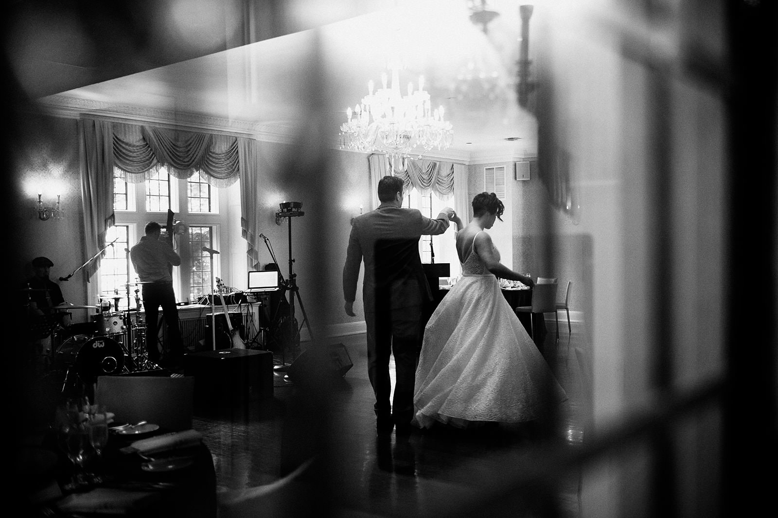 what should be in a wedding photography contract